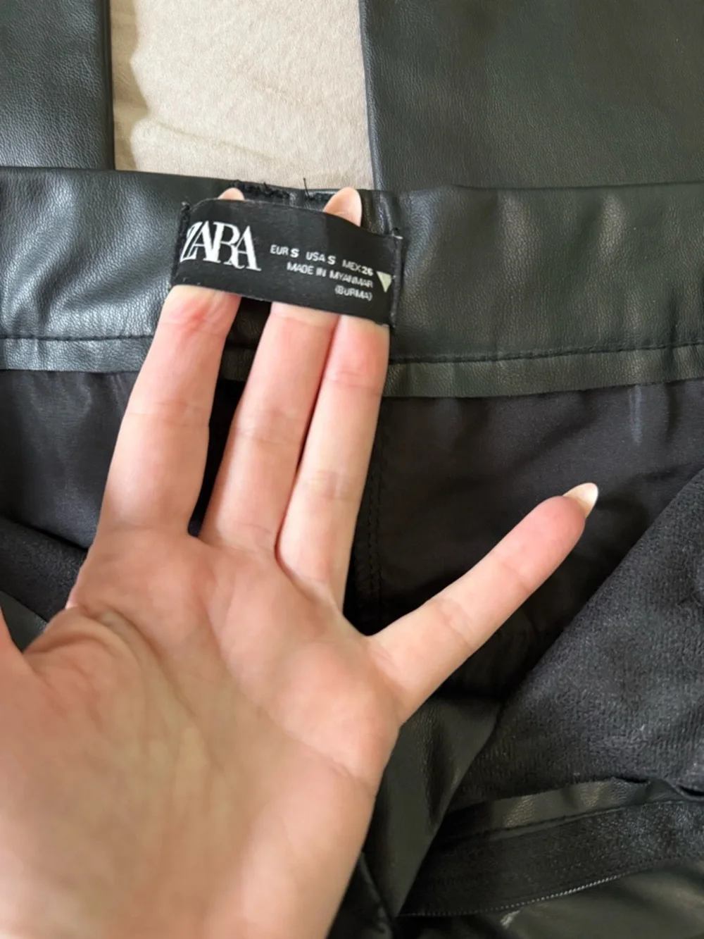 Zara Black Faux Leather Pants - Picture 5 of 5